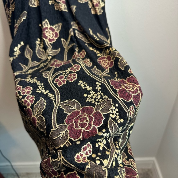 LuLaRoe Amelia from the Elegant Collection size M - Picture 11 of 12